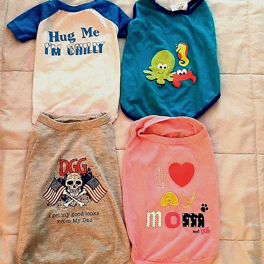 Bundle of m/s dog shirts + free small snuggie - Picture 1 of 8